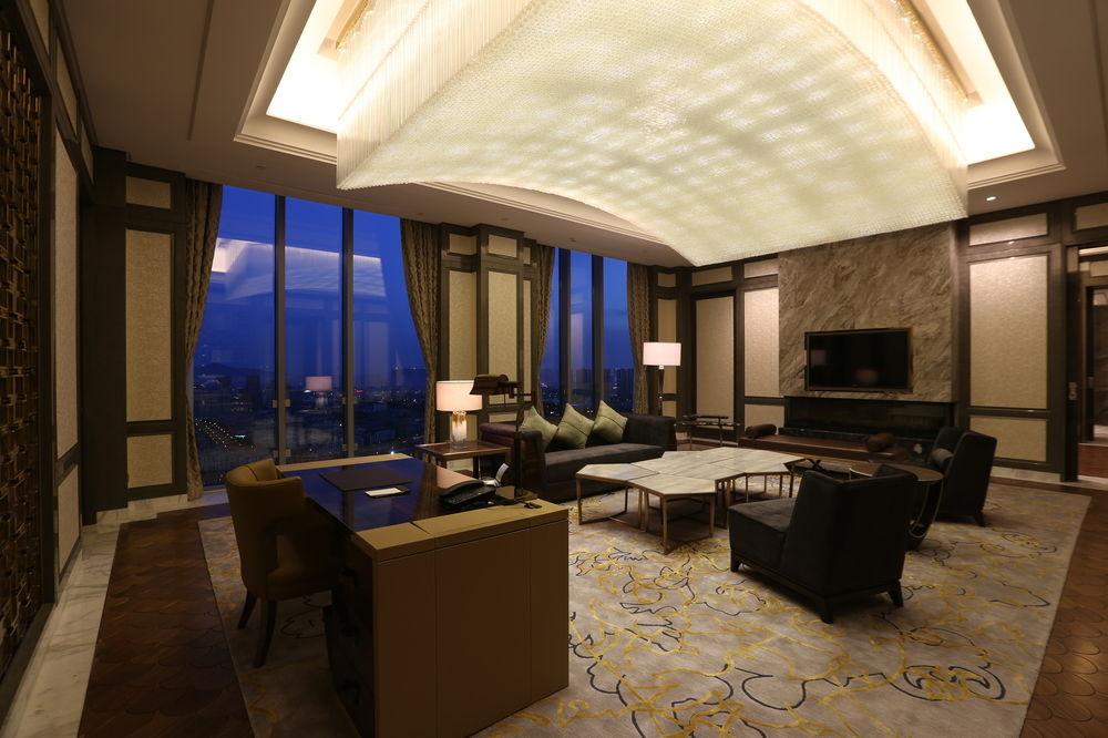 Sheraton Qingdao Licang Hotel Экстерьер фото