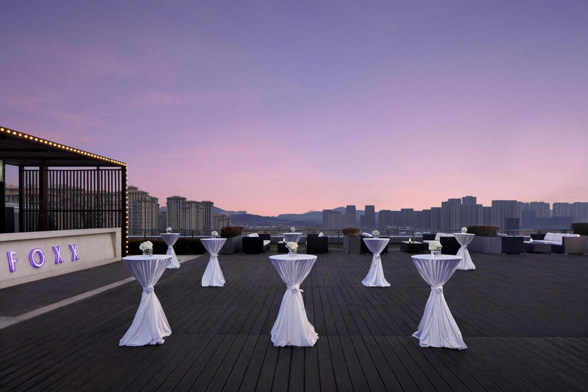 Sheraton Qingdao Licang Hotel Экстерьер фото