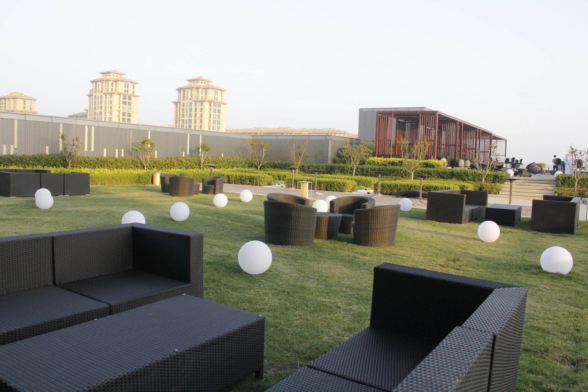 Sheraton Qingdao Licang Hotel Экстерьер фото
